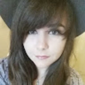 Meet your Posher, Caitlin